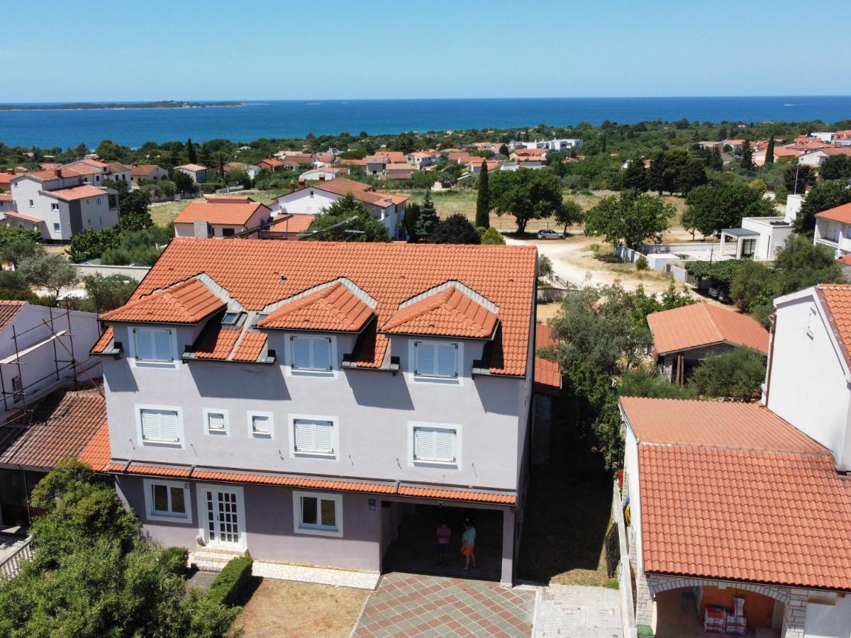 Apartments Jozic Peroj Exterior foto