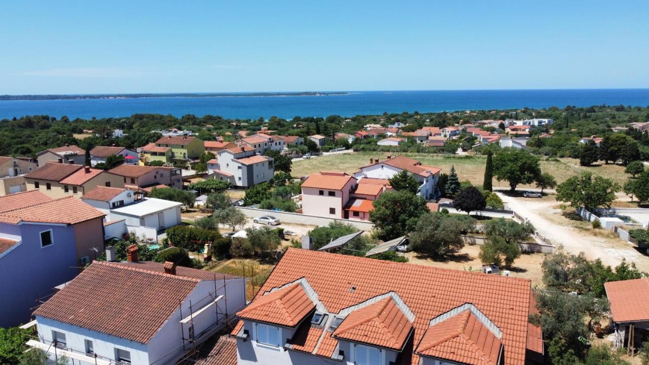 Apartments Jozic Peroj Exterior foto