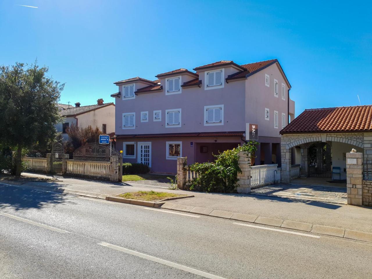 Apartments Jozic Peroj Exterior foto